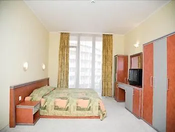 Hrizantema Hotell Slăntjev Brjag